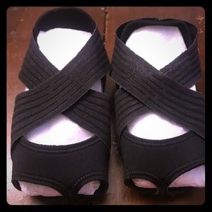 Nike studio wrap grip toeless  shoes Dance shoes